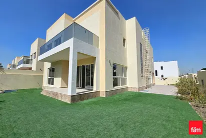 Modern villa with nearby schools and amenities