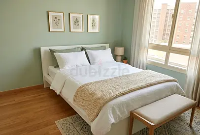 Luxury White Bed Set (160×200) Elegant look with high comfort. Mattress in excellent condition. Per