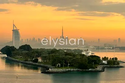 Spacious Penthouse | Panoramic View | Vacant Now