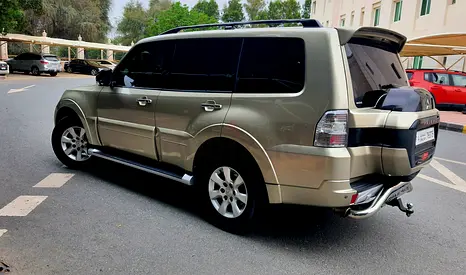 Top range .  Alhabtoor Free sevice contract till 190K - Original paint