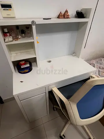 Child study disk with chair