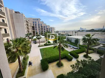 Bright &amp; Spacious | Luxury Living | Ready to Move