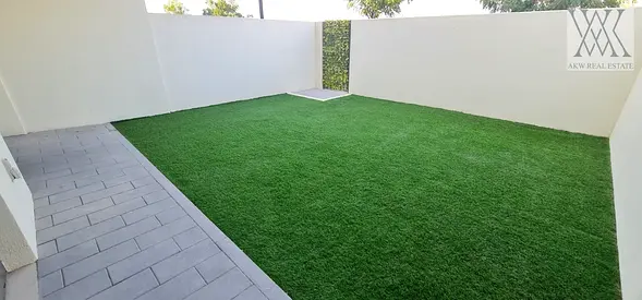 Single Row | Prime Location | Spacious Unit