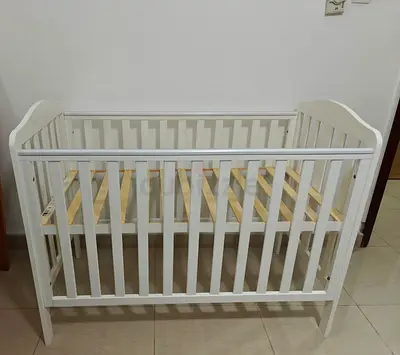 Baby Cot Bed White Wooden Crib Fixed Side Safe Baby Bed