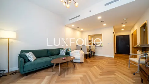 Vacant | Upgraded | Huge Terrace