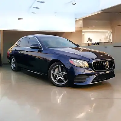 Mercedes-Benz E300 2019 - Full Option - American specs