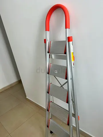 Aluminium step ladder with padded top — used, good condition