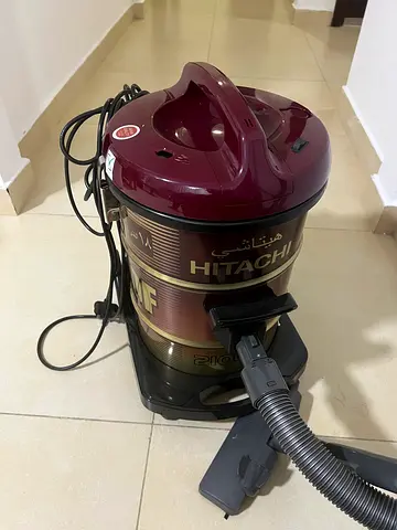 Hitachi canister vacuum cleaner - good working condition