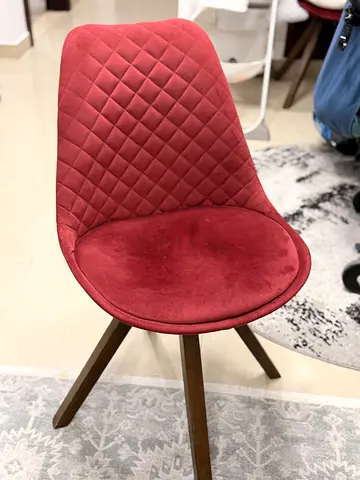 4 rotatable dining chair without dining in good condition