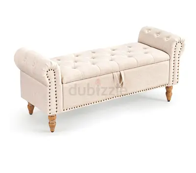 Elegant Storage Bench with Tufted Design
