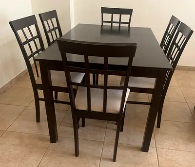Dining Table with 6 chairs