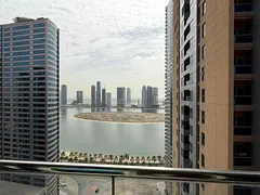 Free parking with a balcony and sea view, in a prime and lively location close to all services and n