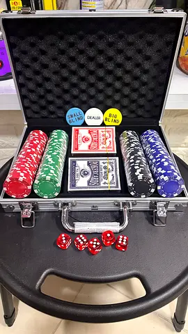200 pcs POKER CHIPS (New)