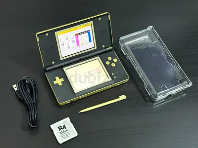 Nintendo DS Lite bundle -32gb R4 card with more than 100 games