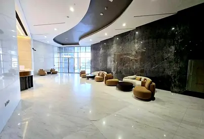 Spacious I Furnished I Modern I Closed Kitchen