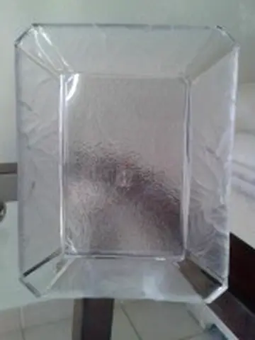 Glass Photo Frame, Accomodate 18 x 12 cm Photo