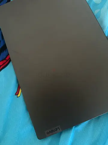 Lenovo laptop - touch screen,pen, touch id , tablet , cam security