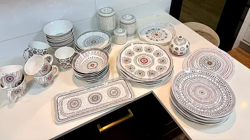Crokery set for sale