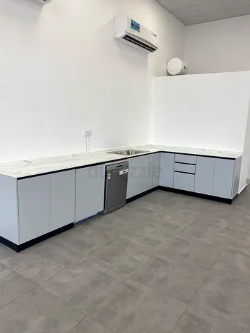 Modern L-Shaped Kitchen Cabinets