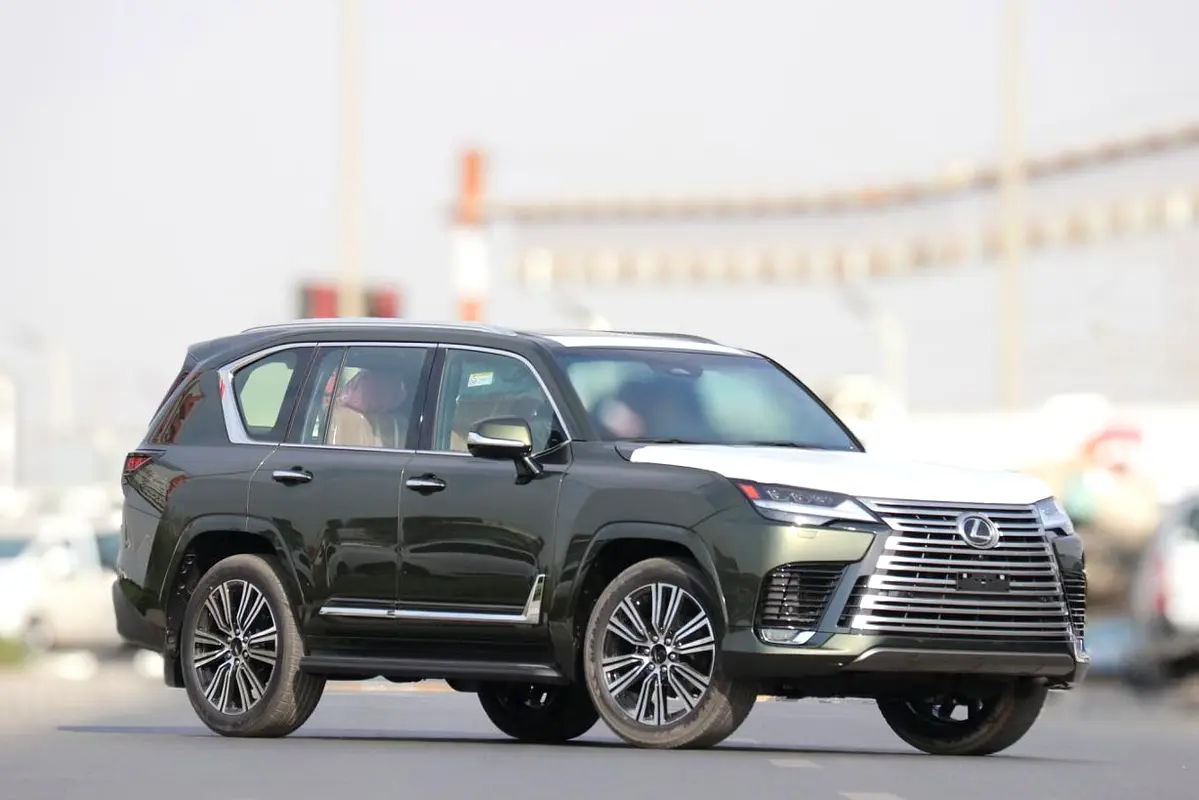 Lexus LX-Series 2025 — photo 1 of 20