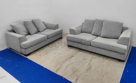 Super comfy deep the One Brand sofa set 2+2