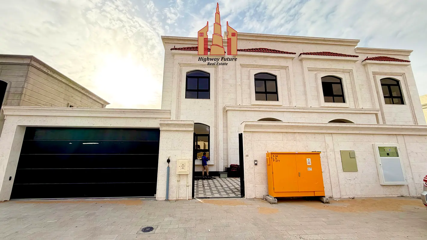 Luxurious 5BR Villa with Maidroom Room For Rent In Al Tayy