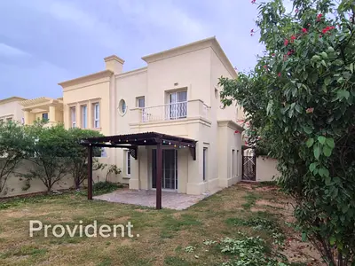Corner Unit | Vacant | Close to Lake