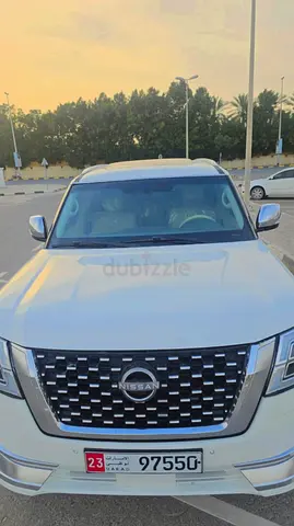 Very low milage V6 full option nissan patrol