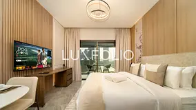 MODERN UPGRADED STUDIO AVAILABLE NOW