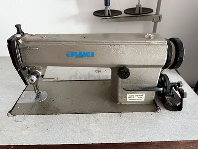 Juki DDL-5550N Industrial Sewing Machine (used, working)