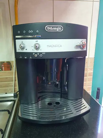 Delonghi coffee machine Esam 3000
