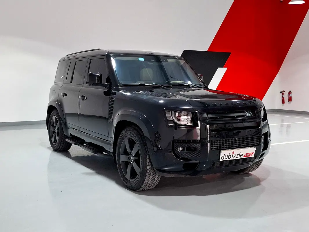 Land Rover Defender 2022 — photo 1 of 15