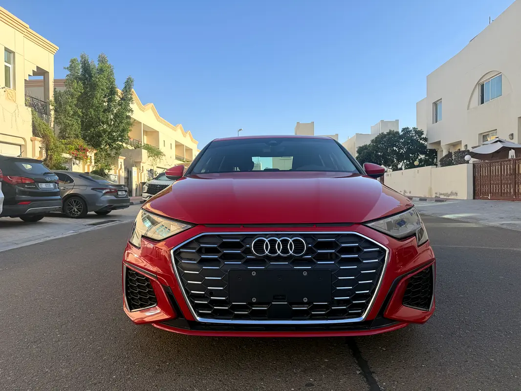 Audi A3 2022 — photo 1 of 11