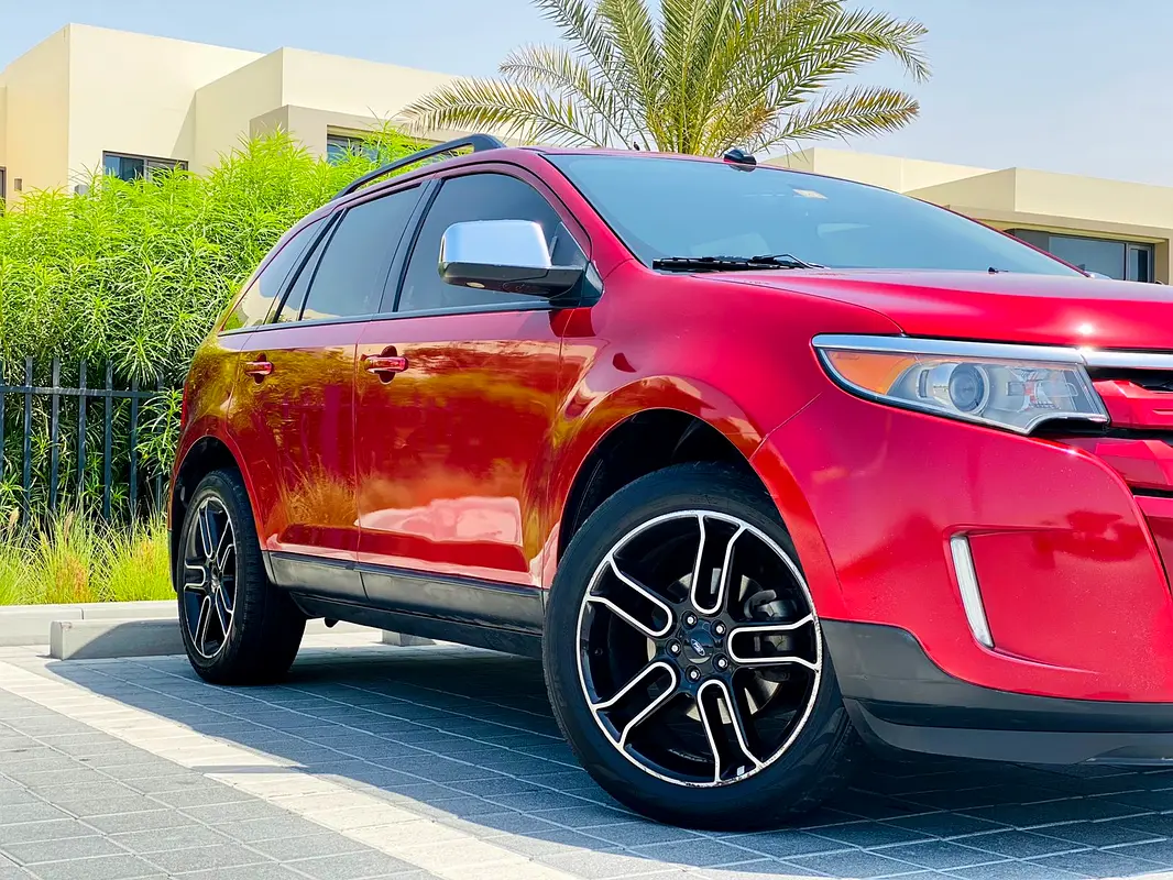 Ford Edge 2014 — photo 1 of 6