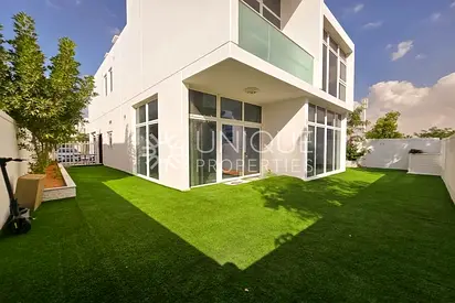 Luxury Villa | Corner Unit | Fully Furnished