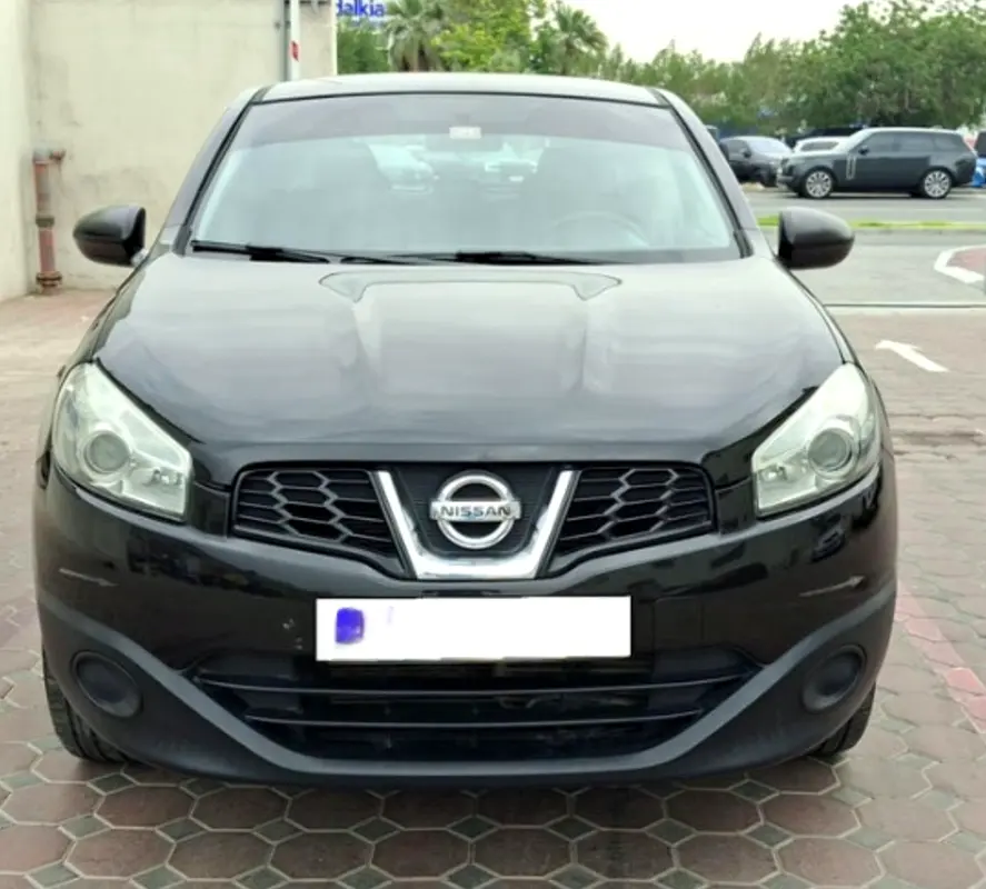 Nissan Qashqai 2013 — photo 1 of 10