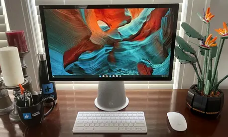 HP 24-inch All-in-One Desktop with Wireless Keyboard  Mouse — Good Condition