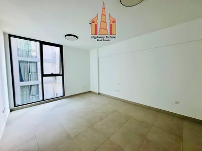 SPACIOUS STUDIO APARTMENT WITH SEPARATE KITCHEN WARDROBES PARKING