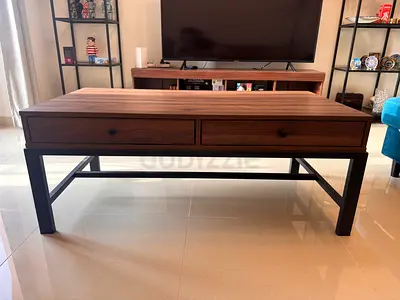 Stylish Wooden Coffee Table with Drawers