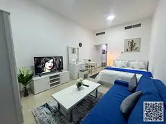 A golden opportunity! Luxurious, fully furnished studio apartment with a balcony for monthly rent in