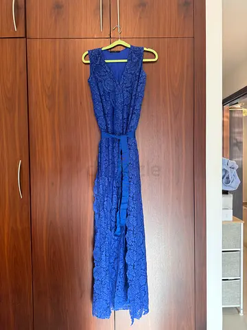 Carolina Herrera Elegant Blue Lace Dress(can negotiate the price)