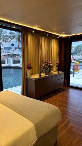 House boat 11m vmarine