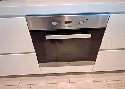 Miele built in electric oven 60cm