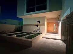 Single Row | Corner Unit | Move In Ready