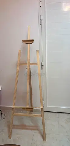 Wooden Adjustable Artist Easel — Floor Standing - 170 cm height