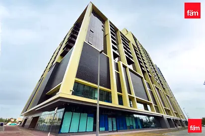 Bright Huge Space Prime Location