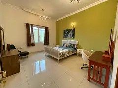 without commission Executive Room | Premium Living for Professionals