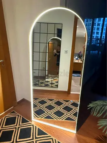 Elegant Arched Lightening Mirror for Your Modern Home