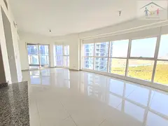 Hot Deal / Mangrove and Louvre View / Balcony