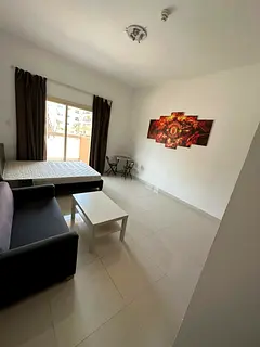 Master bedroom available for rent ( ladies only)